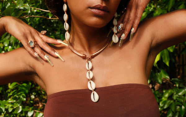 SUNNYCLUE 1 Box DIY 8 Set Cowrie Sea Shells Jewelry Making Kits Oval Ocean  Beach Spiral Seashells Necklace Earring Craft Supplies for Beginners Women